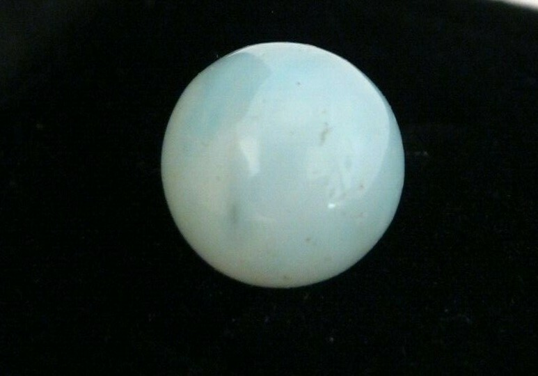 VTG WHITE GLASS PEEWEE MARBLE~SWIRL~SEMI TRANSLUCENT~1/2″/13 MM WIDE~USED