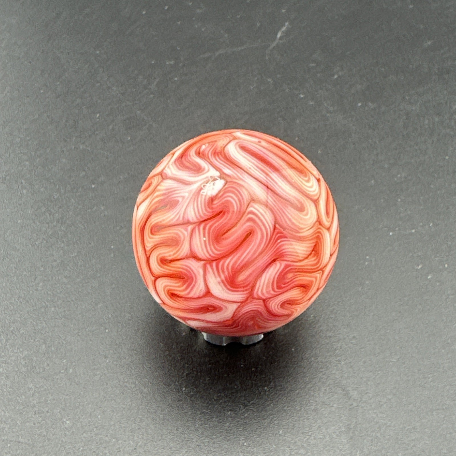 Contemporary Handmade Art Glass Marble 1.12″ UV Reactive BRAIN Pink White MIB