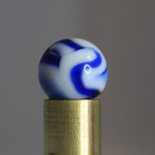 PELTIER GLASS MARBLE BLUE RACER SNAKE OPAQUE WHITE 5/8″ VINTAGE FLAME SPIRAL TOY