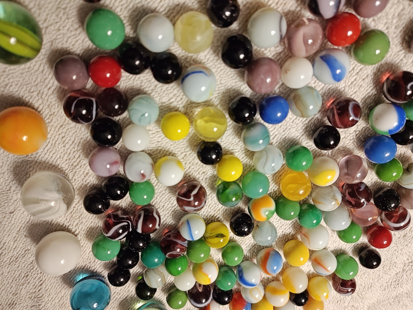 Vintage Marbles Lot With 8 Shooters And Over 100 Small multi Color/Solid Marbles