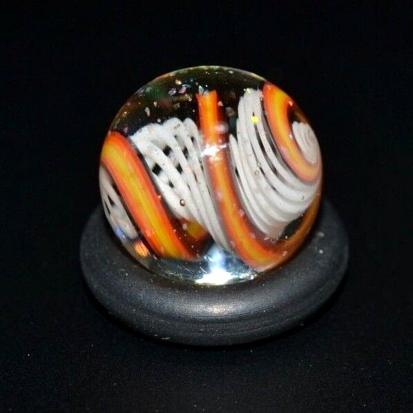 BRYAN TRILLAS GLASS MARBLE/.518″-RARE YELLOW BLACKLIGHT CLOWNFISH-YELLOW,ORANGE+