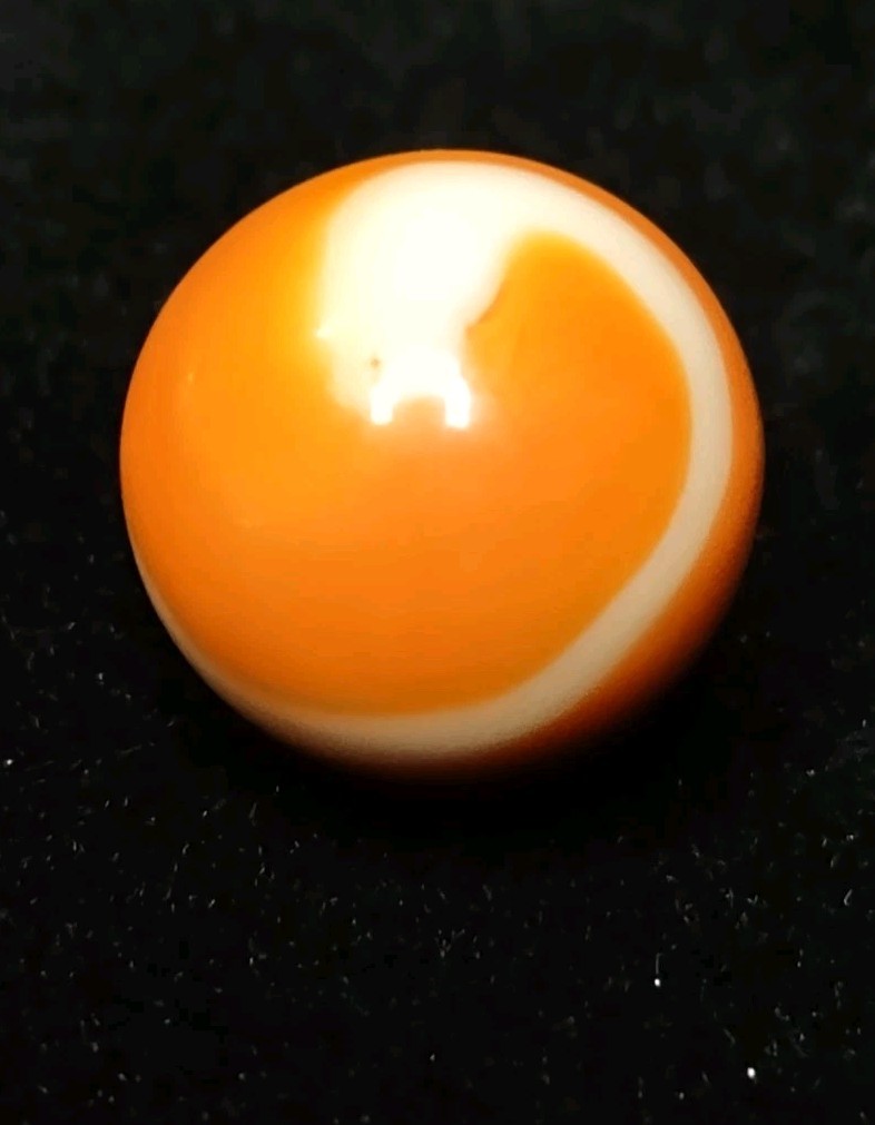 Opaque Orange Base W/ UV White Corkscrew Swirl Akro Agate Vintage Marble .63″ NM