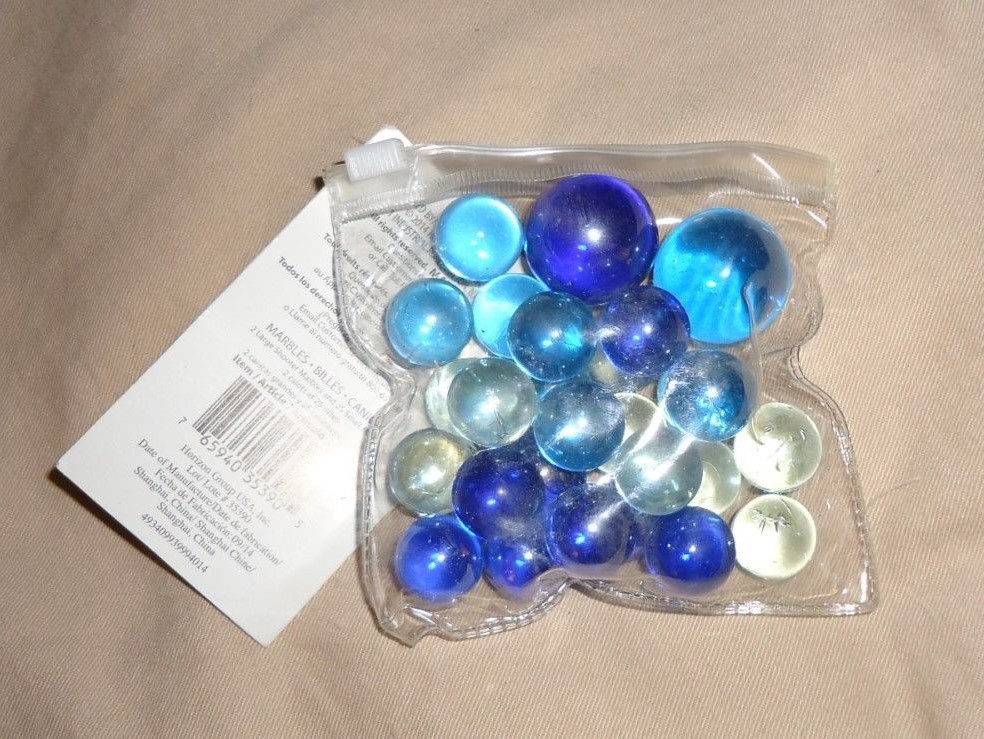 Marble Set with instructions*2 shooters plus 25 players*Blue