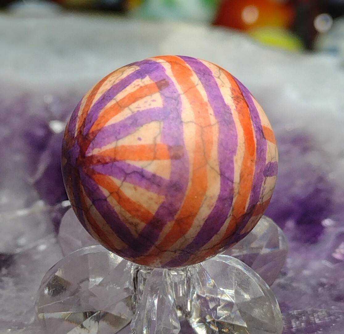 .73″ SWEET HAND PAINTED MARBLES – NM LOOK