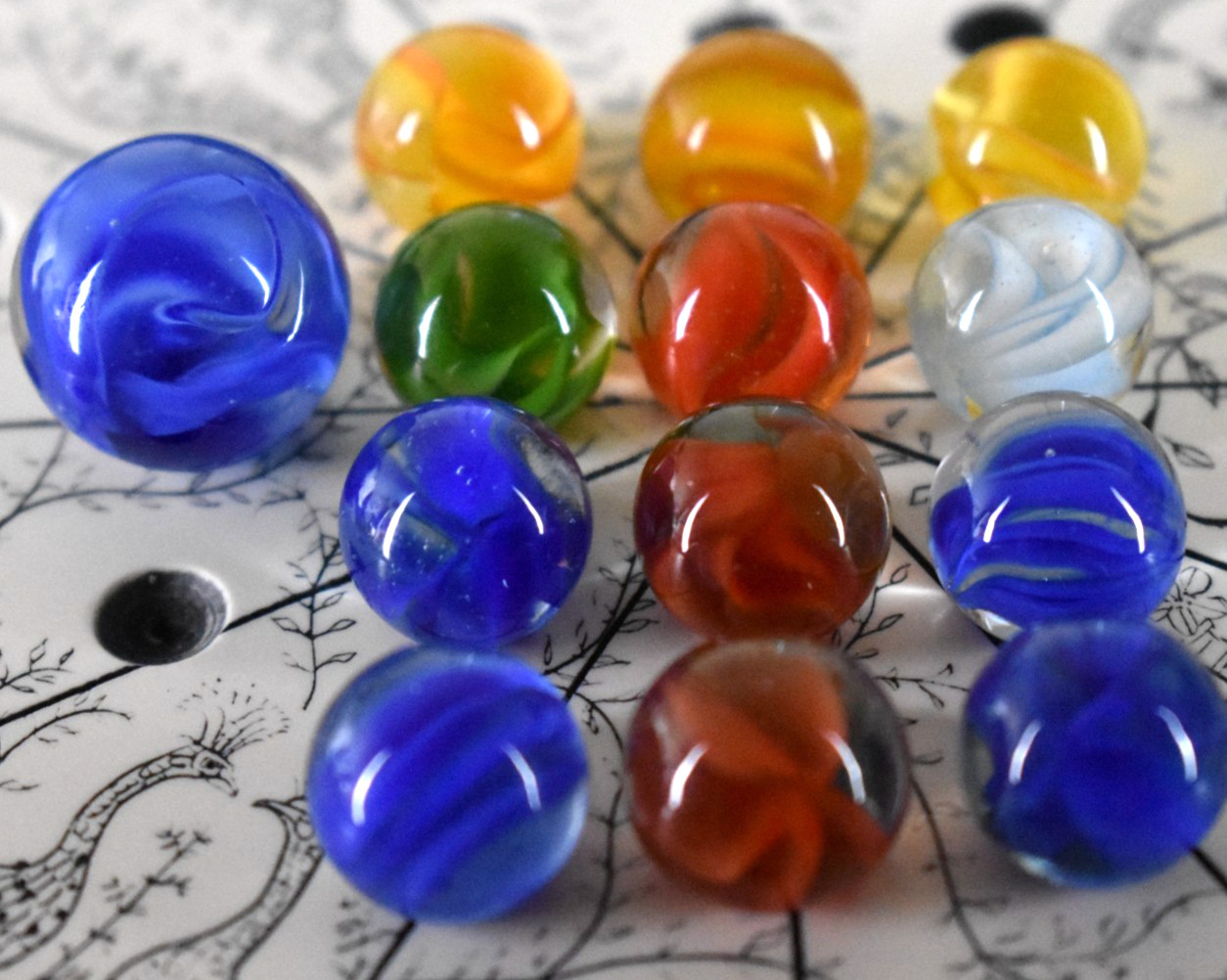 Vintage Vitro Agate Early Cats Eye Marbles 12 Standard + 0.86″ Shooter (VG)