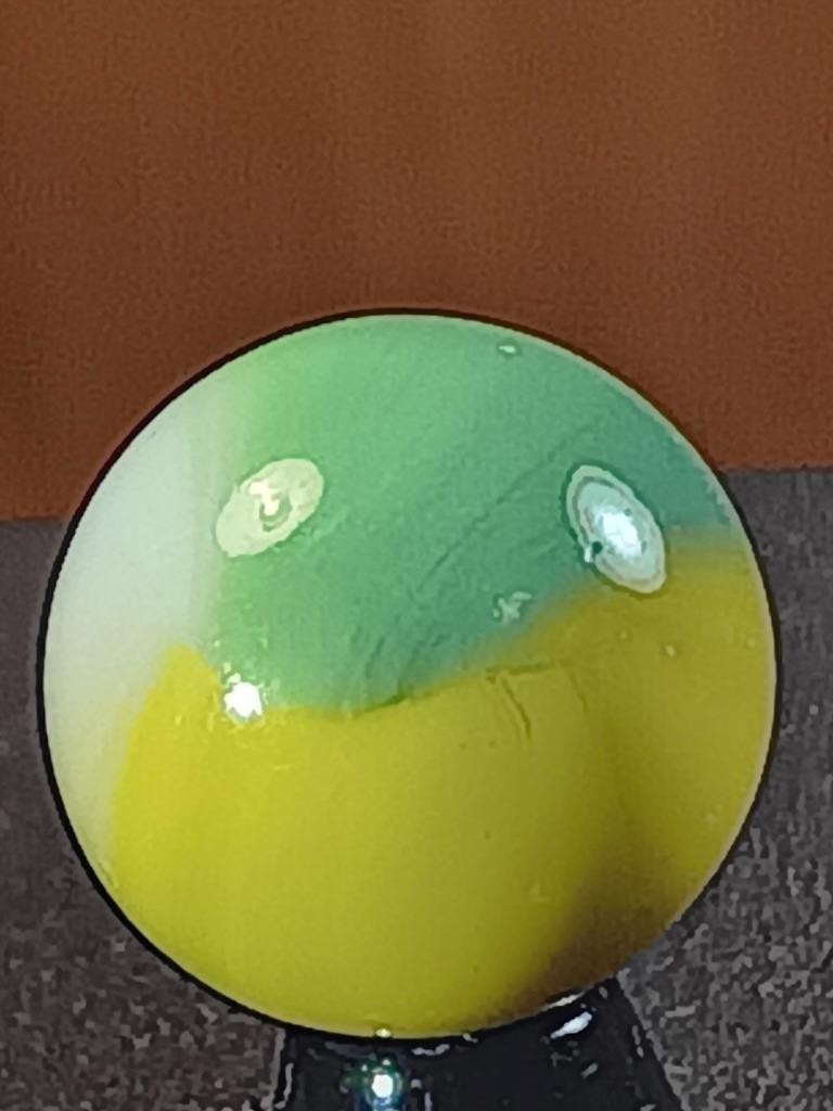 5/8″ Master Green Teal Banana Wispy White Patch Near Mint Serious Marble B190