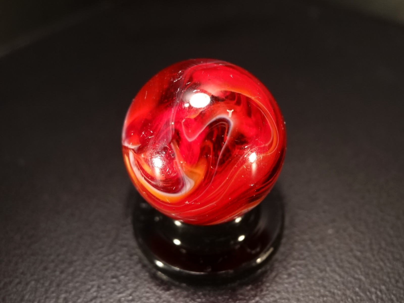 CHRISTENSEN AGATE FIRE ENGINE RED w/SQUIGGLES PERSONAL COLLECTION Wet Mint