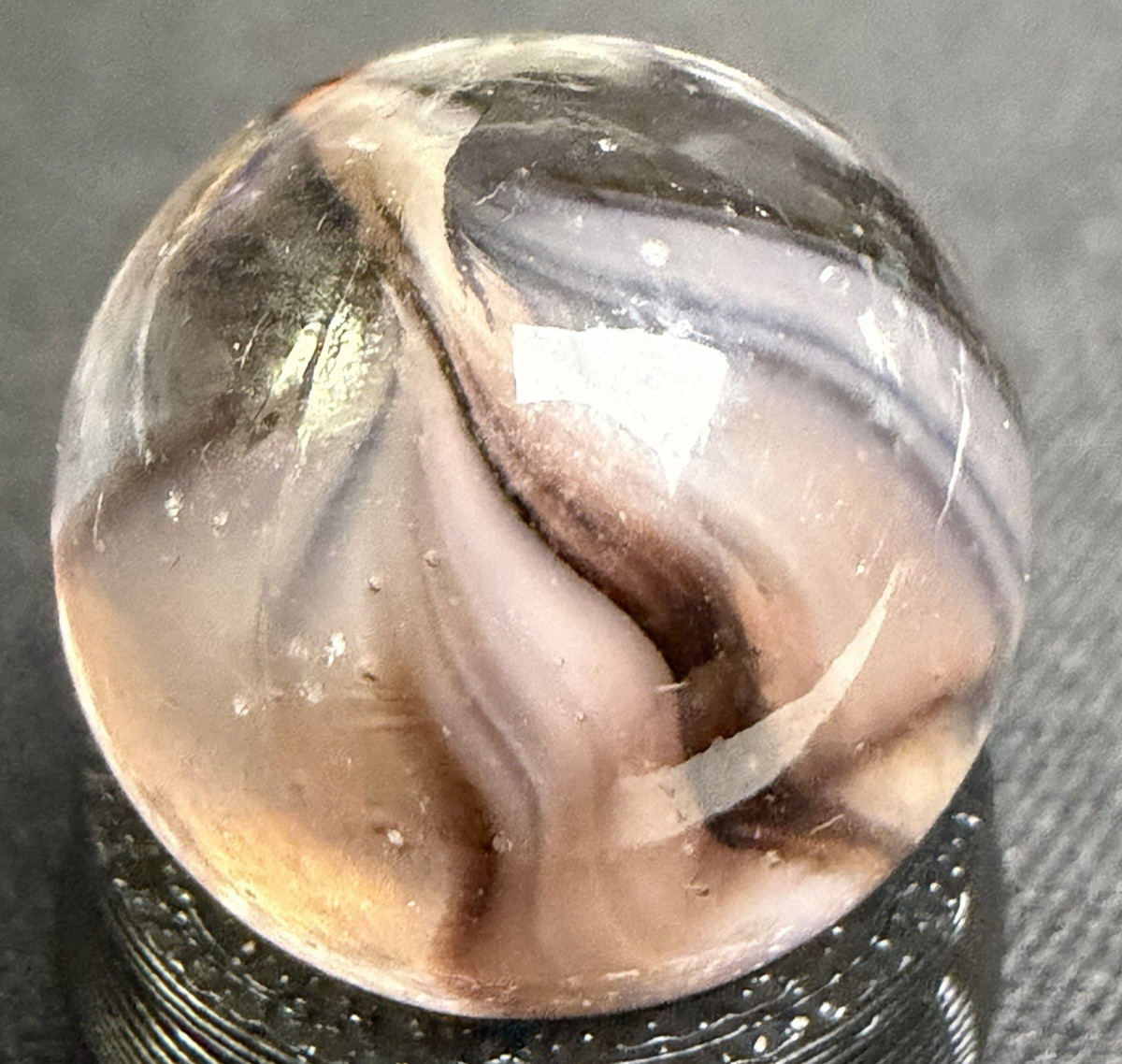 Marble King Amethyst Cat Eye Purple .61″ M(-) UV Glow