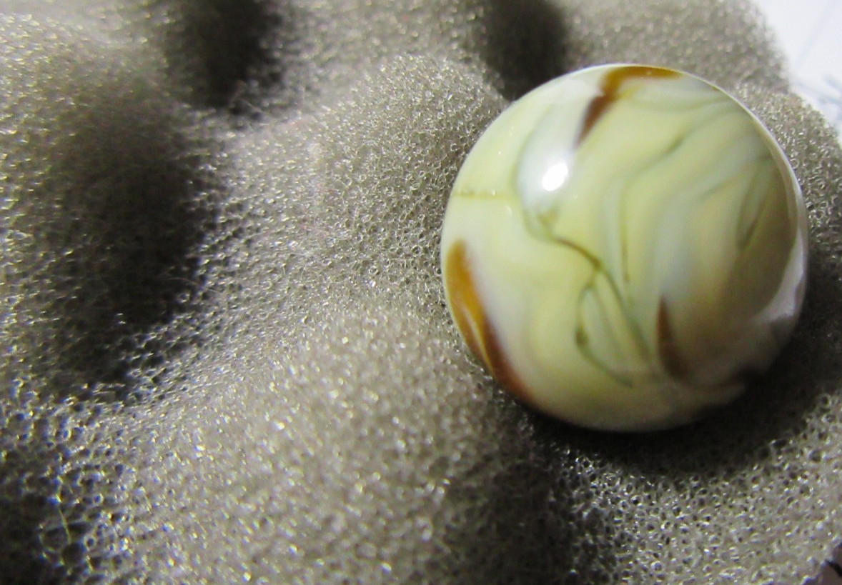 BEAUTIFUL VINTAGE ALLEY AGATE SWIRL MARBLE- Tan/Brown 11/16″
