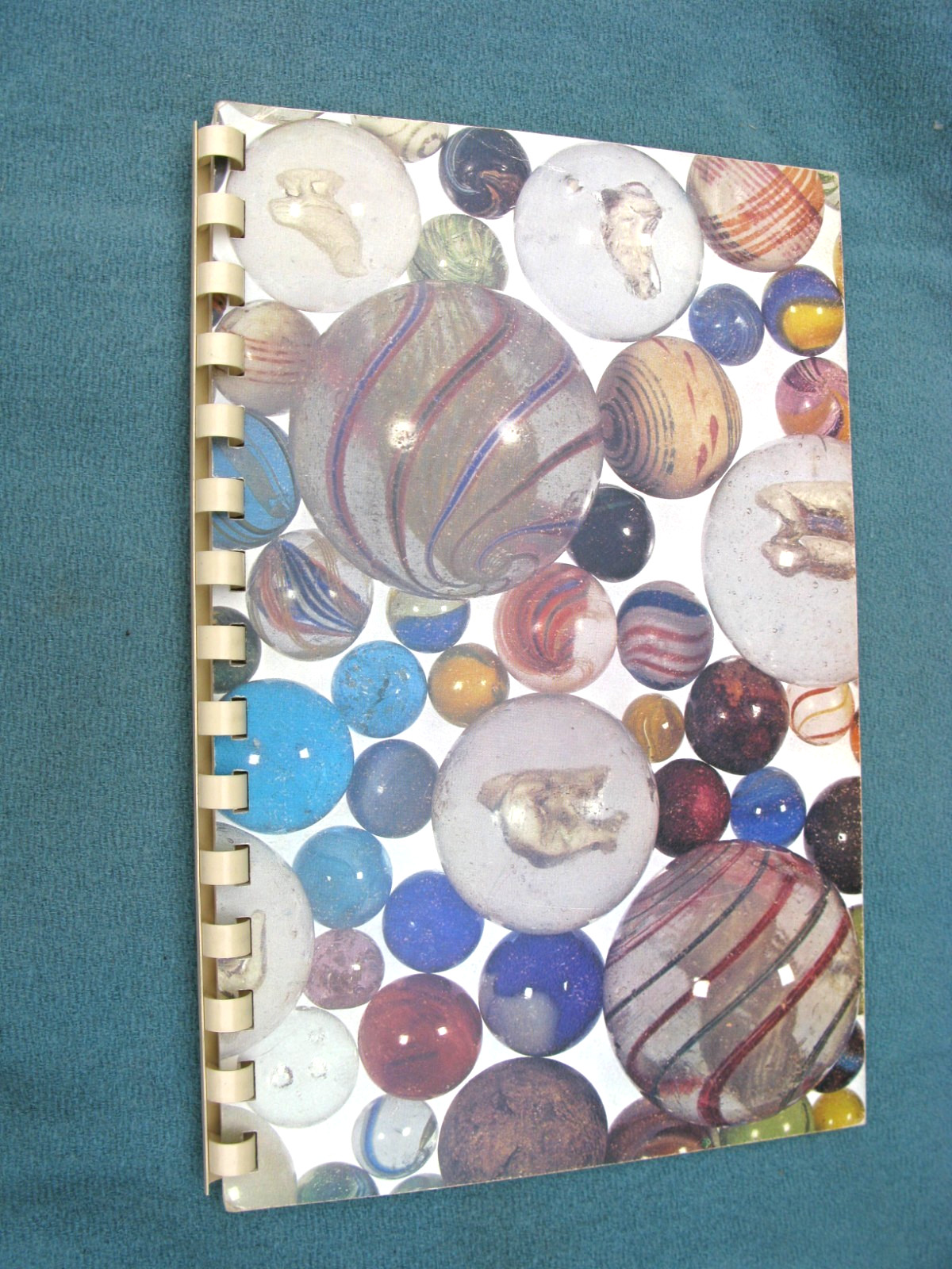 VERY RARE Book The Collector’s Encyclopedia Of Antique Marbles Clara Ingram 1972