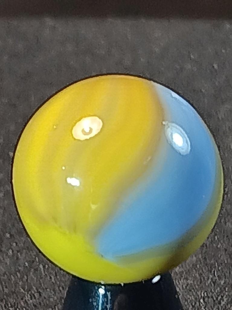 5/8″ Master Blended Cream Yellow to Tan Robin’s Egg Patch Serious Marble B18
