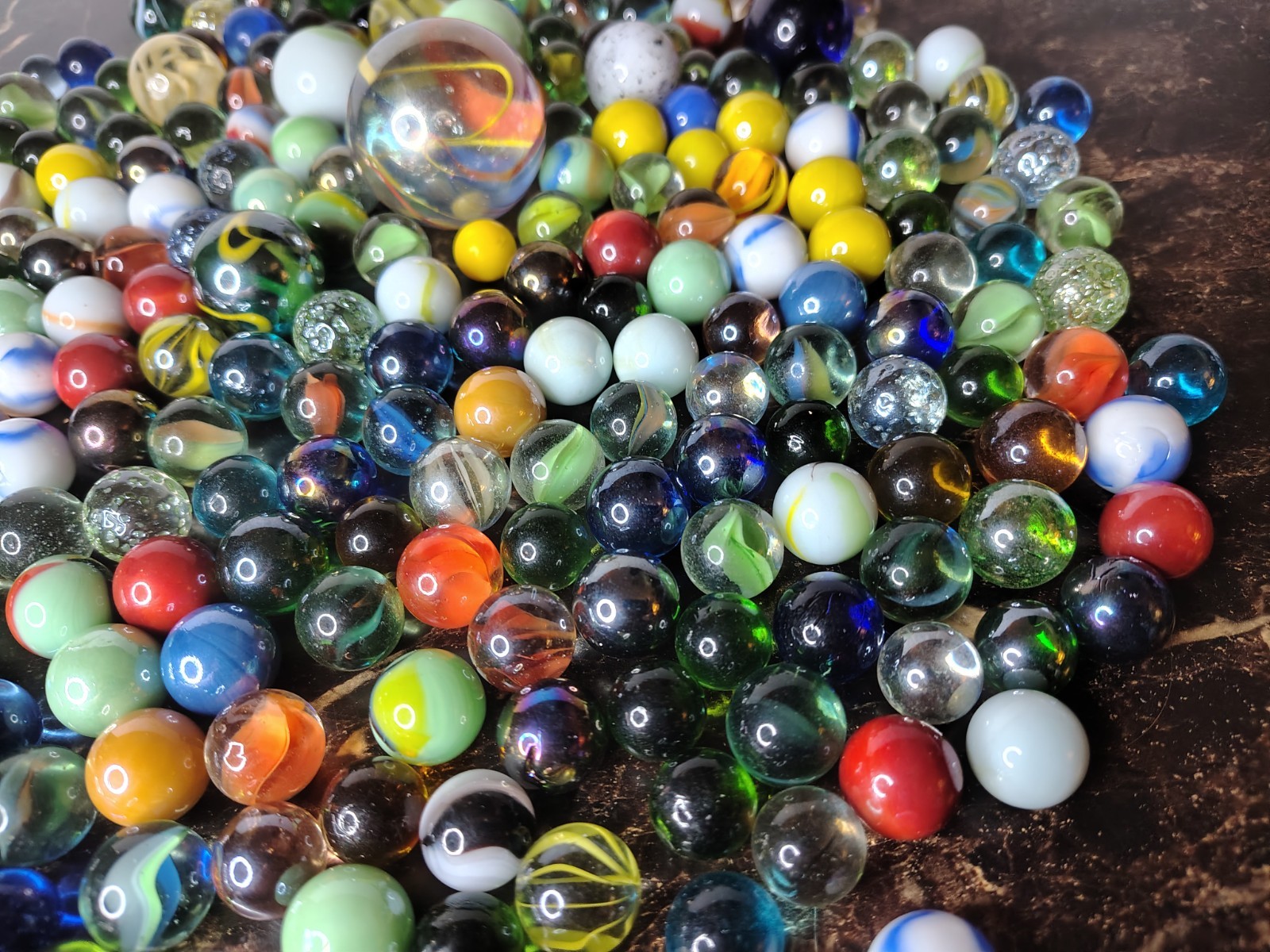 200+ VINTAGE GLASS MARBLES Swirls Opaque Shooters Excellent Shape