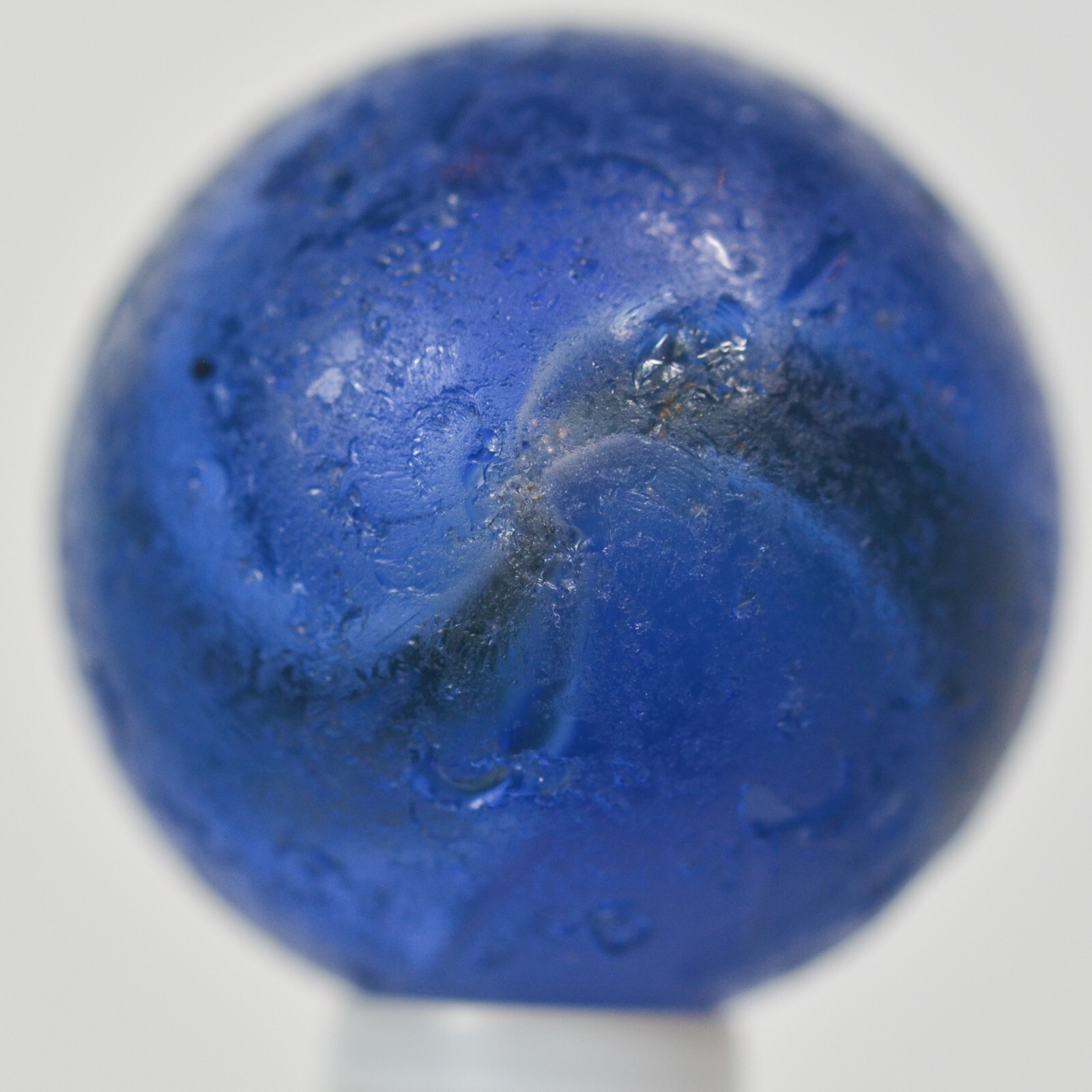 Handmade White Ribbon Lutz Marble Blue Base 3/4 in, Collectible, Germany S1393