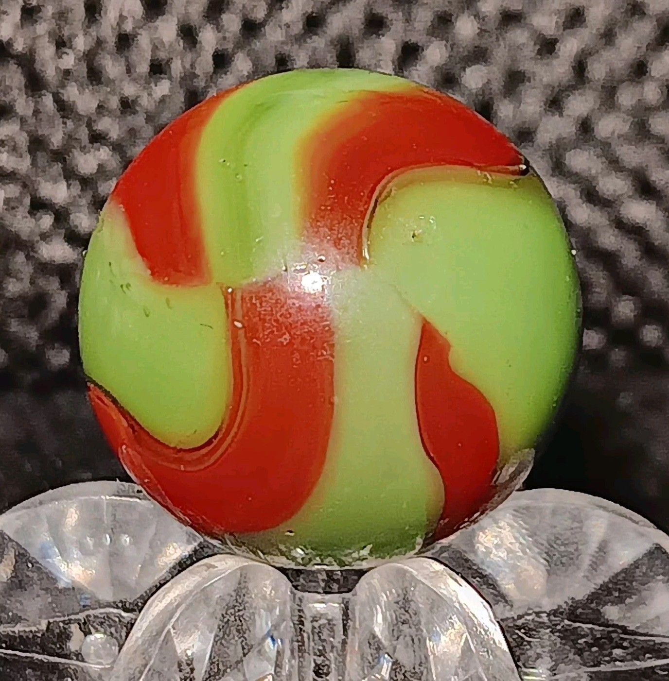 Vintage Peltier Glass NLR Dragon Marble. Nm. .63″ Uv Active. Beautiful Pattern