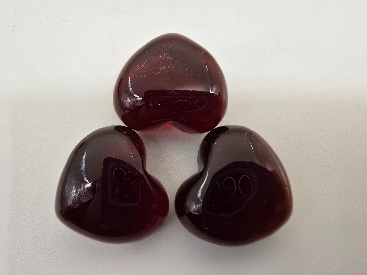 New For 2025! Dark Red Glass Hearts Vacor pack of 5 Party Favor Collectible Art