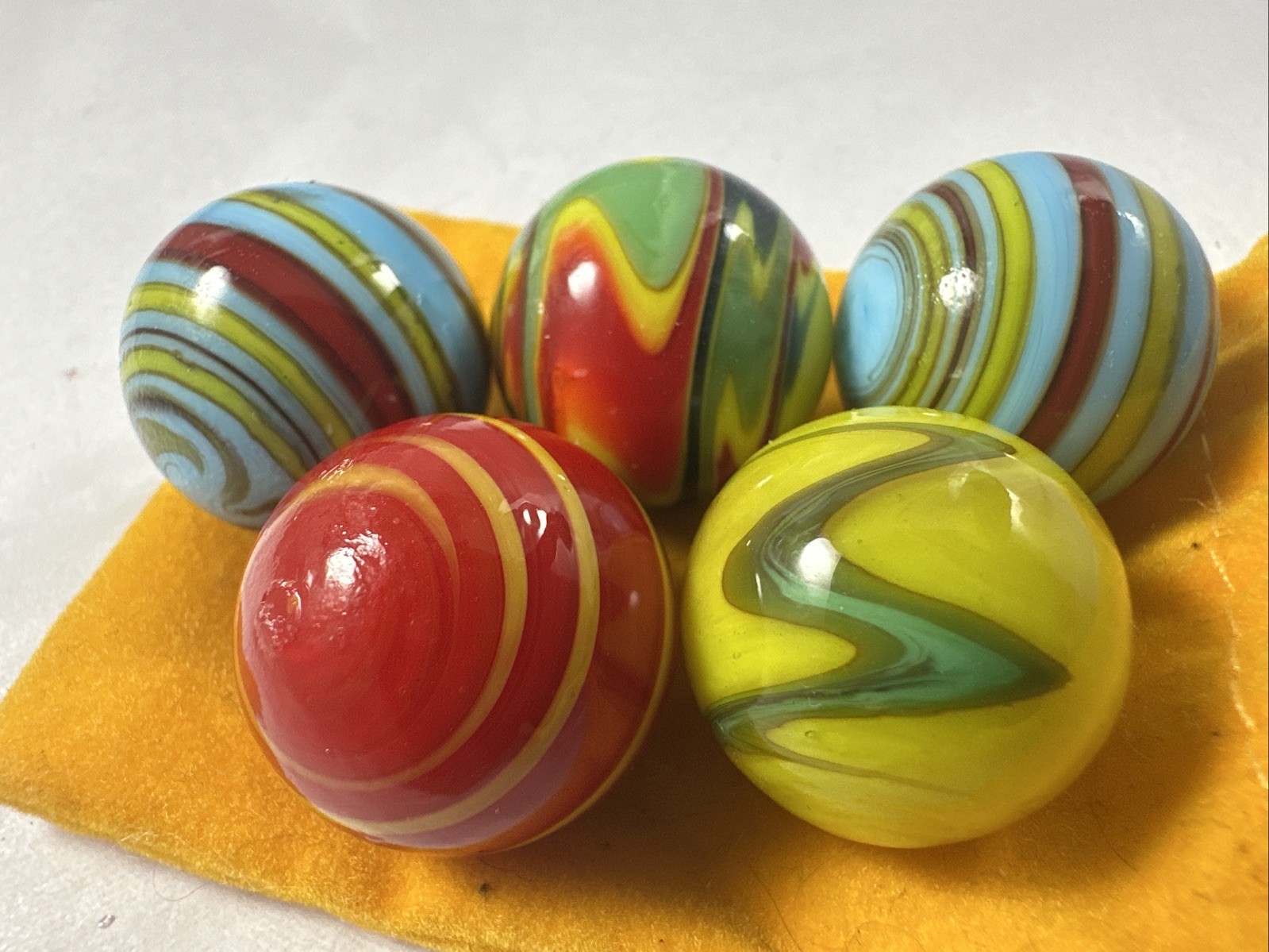 Glass Marbles 3/4″ – 5 pcs Handmade White Stripes New Never used + Bag