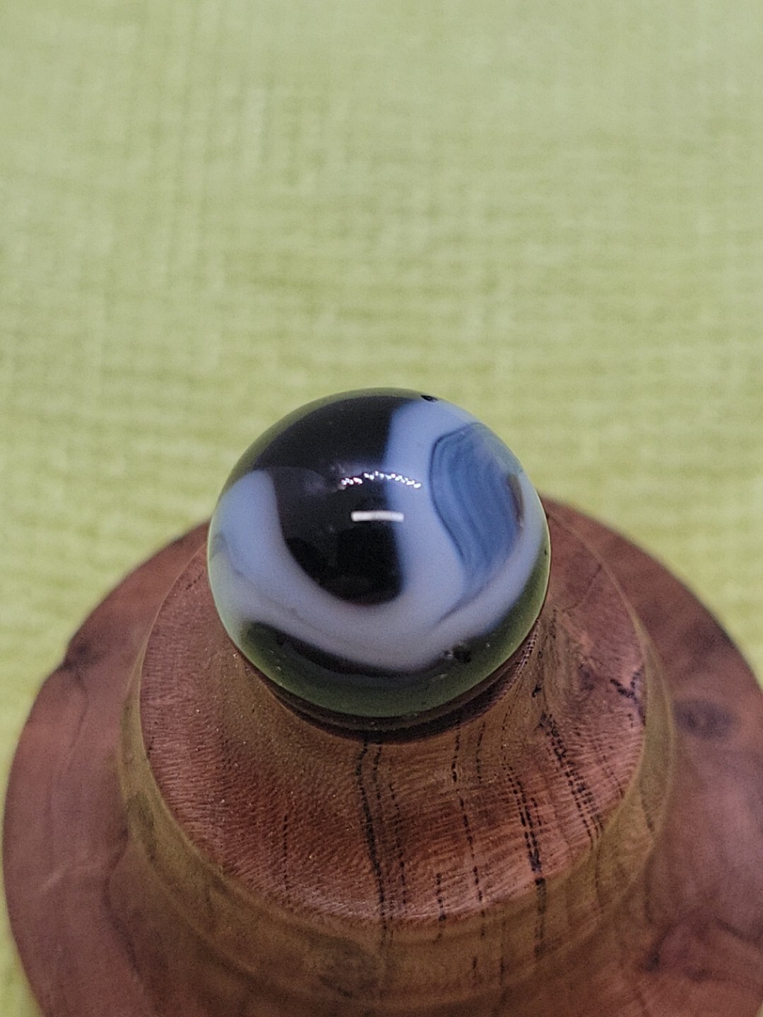 A53~Vintage Cairo(?) Heaton(?) Alley(?) 3 Color Folded Swirl 5/8″ Near Mint