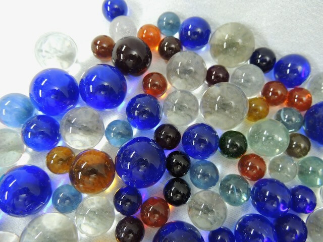 203 Vintage Clear Cobalt & Mixed Color Marbles Good Condition 0.555 to 0.980″