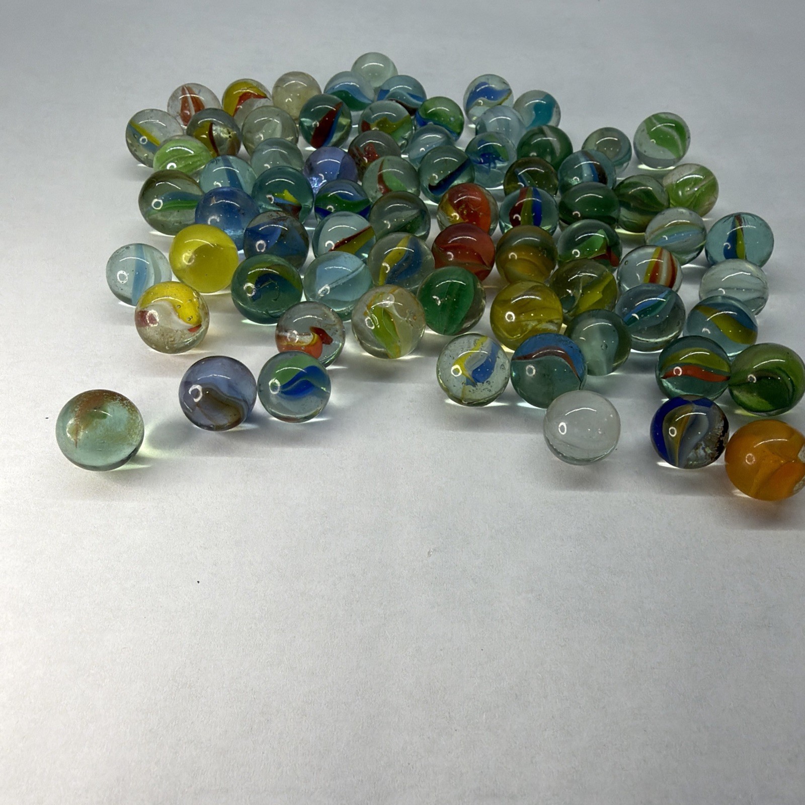 Lot Of Over 60 Glass Vitro Agate Hybrid Cats Eye Marbles! Beautiful Colors!