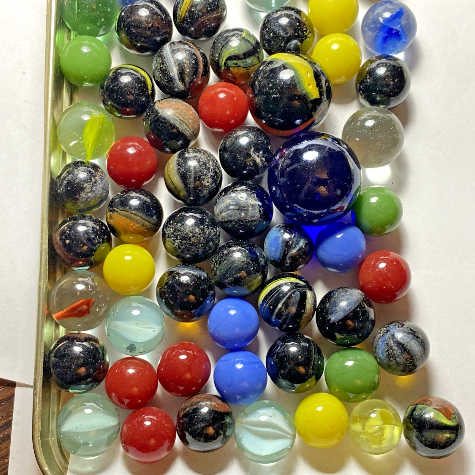 79 Assorted Vintage Random Glass Marbles Swirl Patterns 1 radioactive! WYSIWYG
