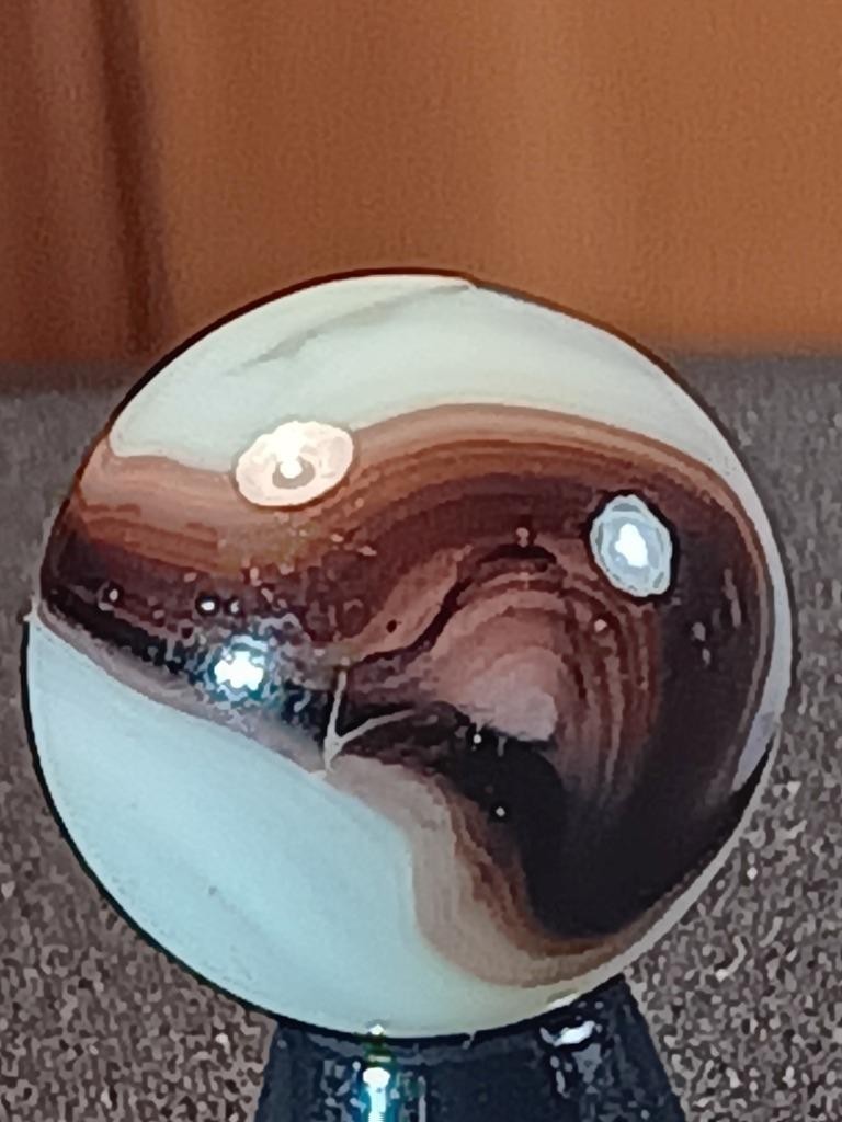 5/8″ Akro Alley Root Beer Browns Ice White Swirl on Clear NM Serious Marble B76