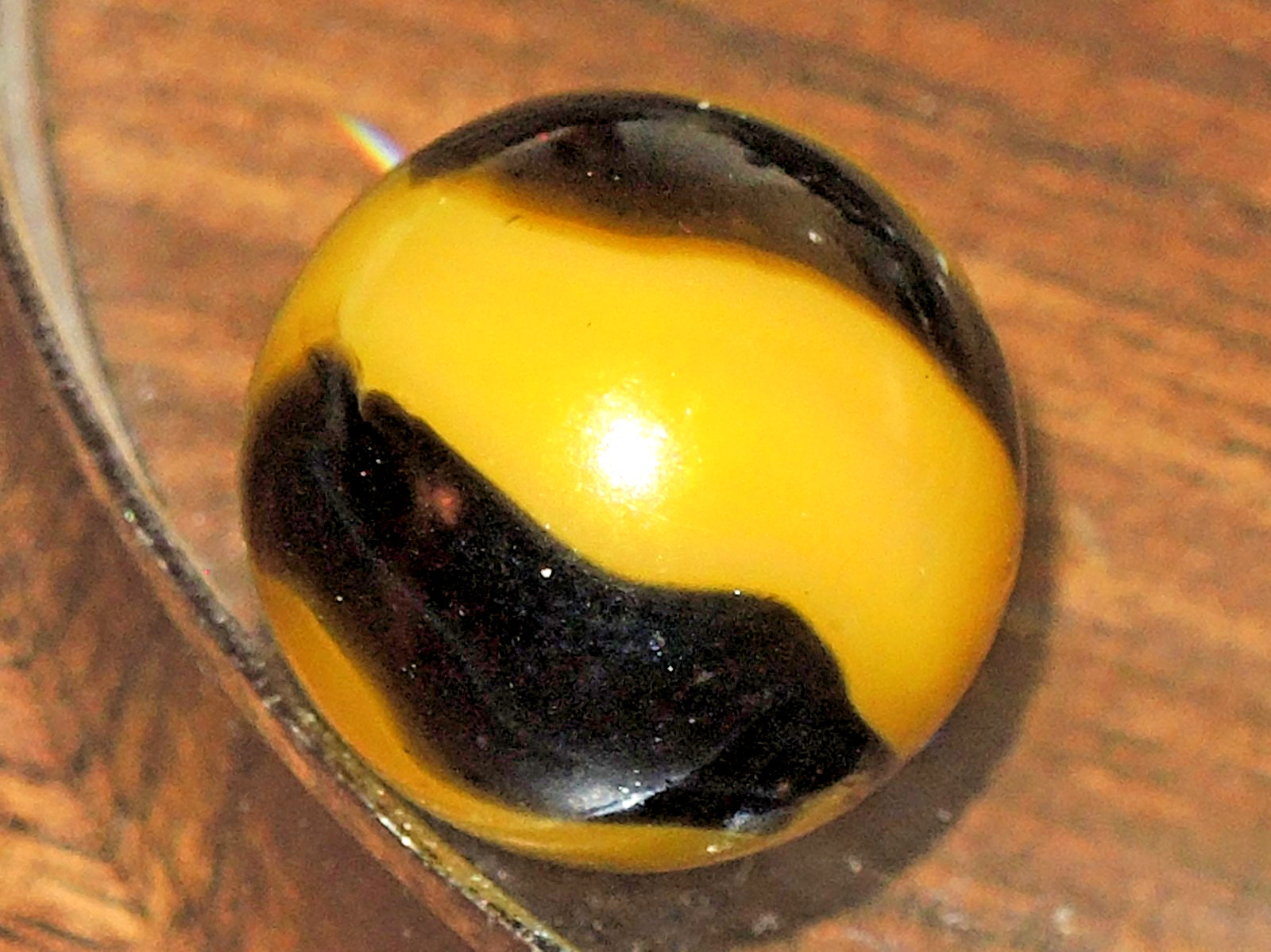 9/16″ Peltier NLR Bumblebee with Aventurine Flames & Swirls Marble Near Mint ~UV