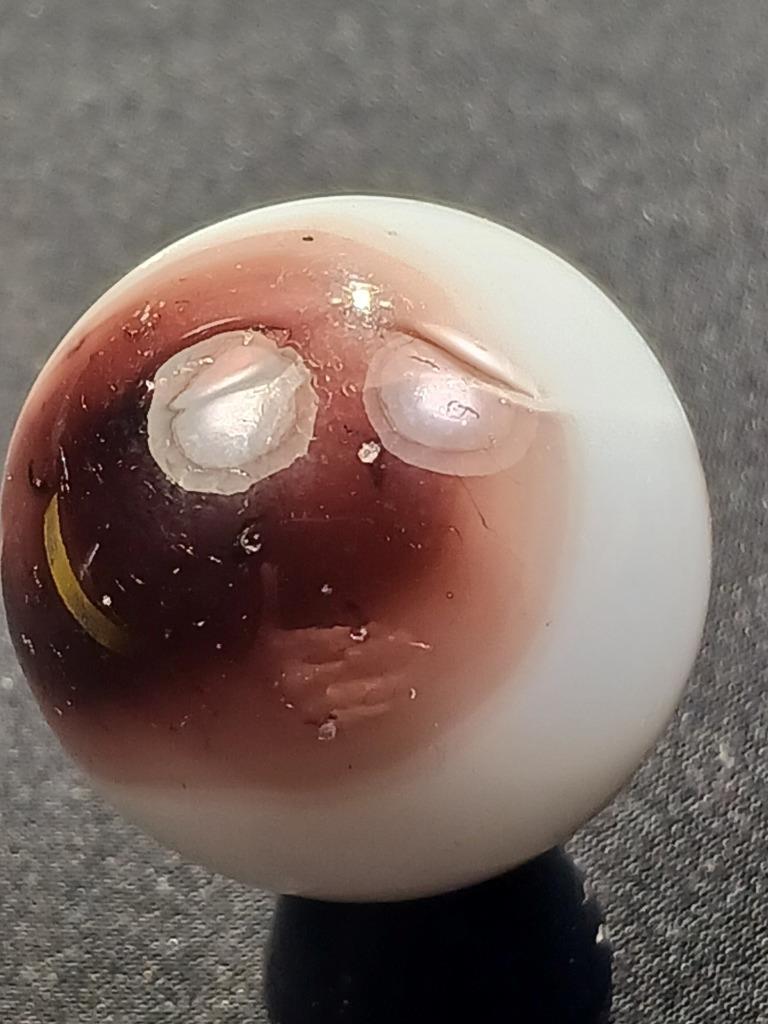 Marble King .93″ Chestnut Brown Pearl White Shooter Near Mnt Serious Marble A385