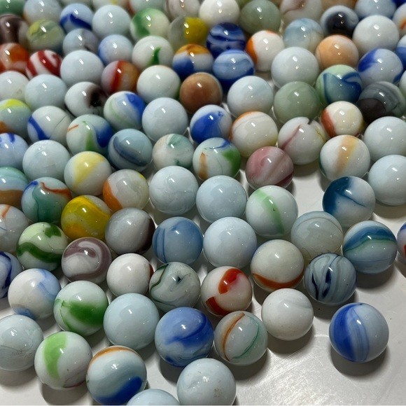 190+ Vintage Milk Glass Marble Lot Beautiful Unique Swirls Multi Coloured Solid