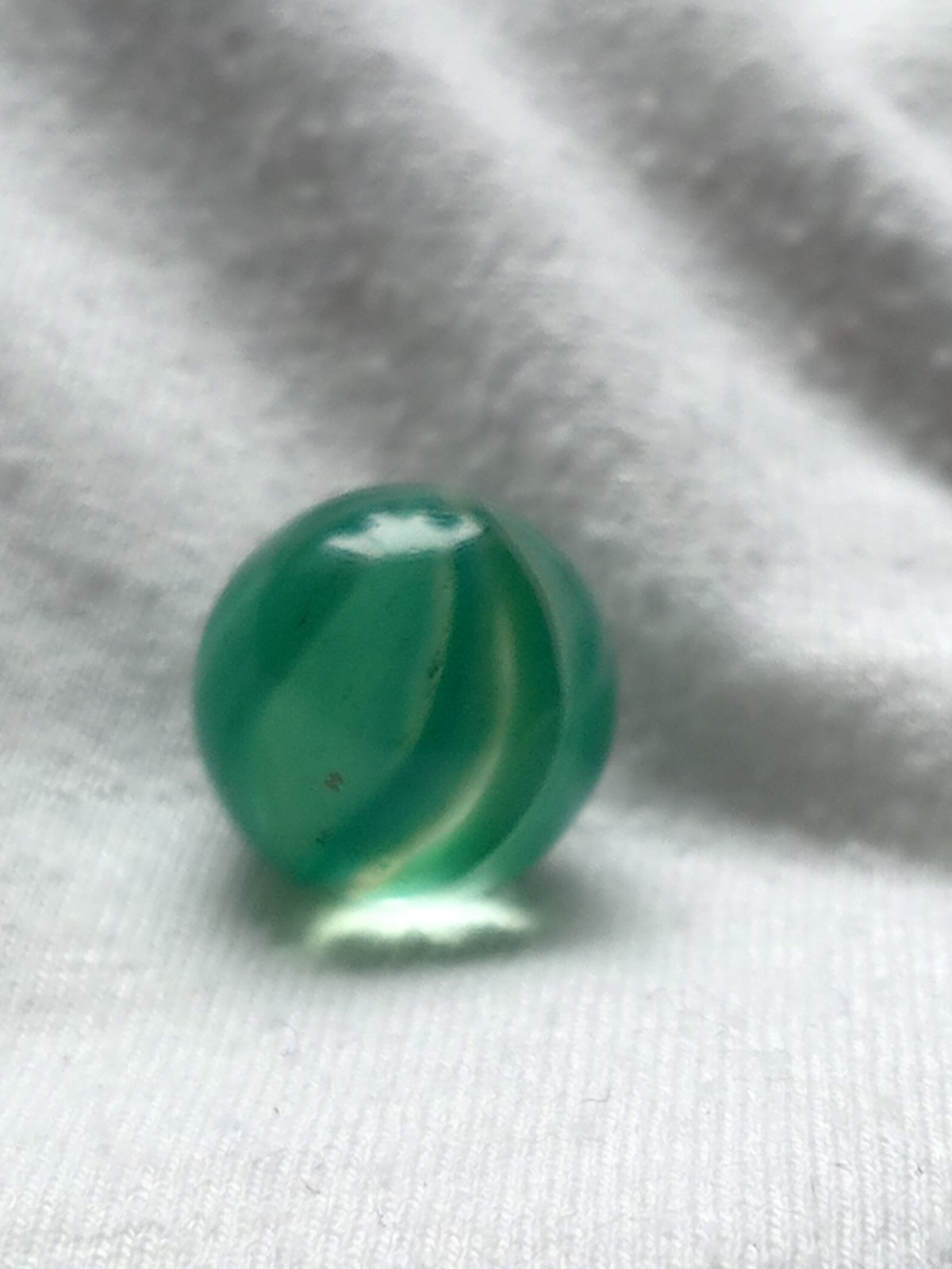 Unique Onionskin Swirl Marble 0.60