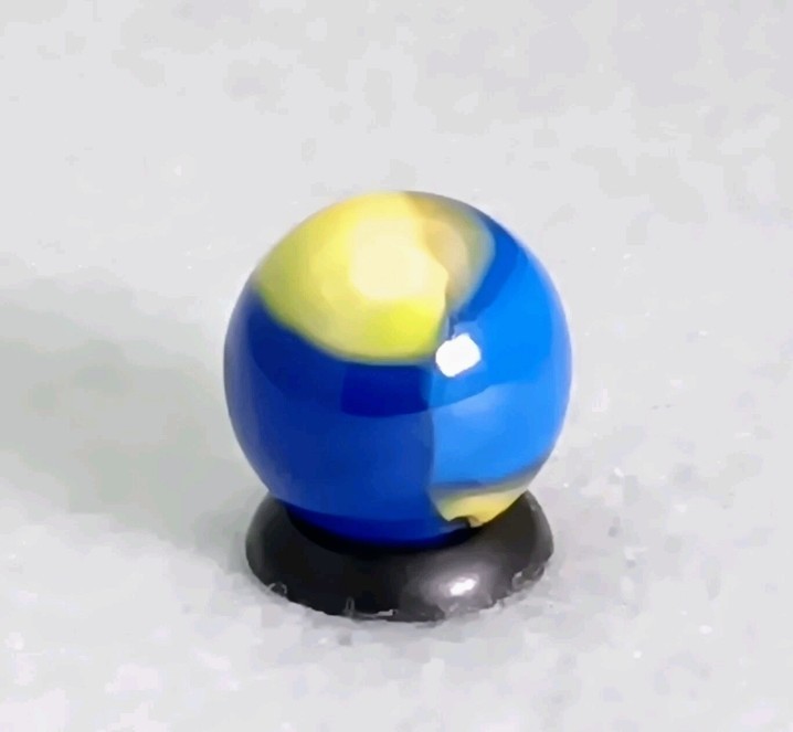 Vintage 15mm Marble King Cub Scout Blue Yellow Earlier Edition Marble