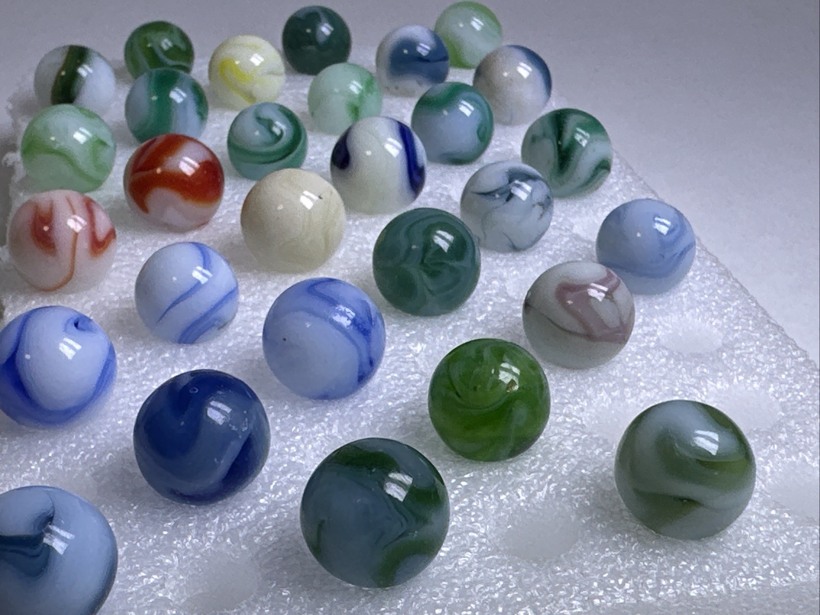 366 Lot Of 29 Vintage Cairo Swirl Marbles!