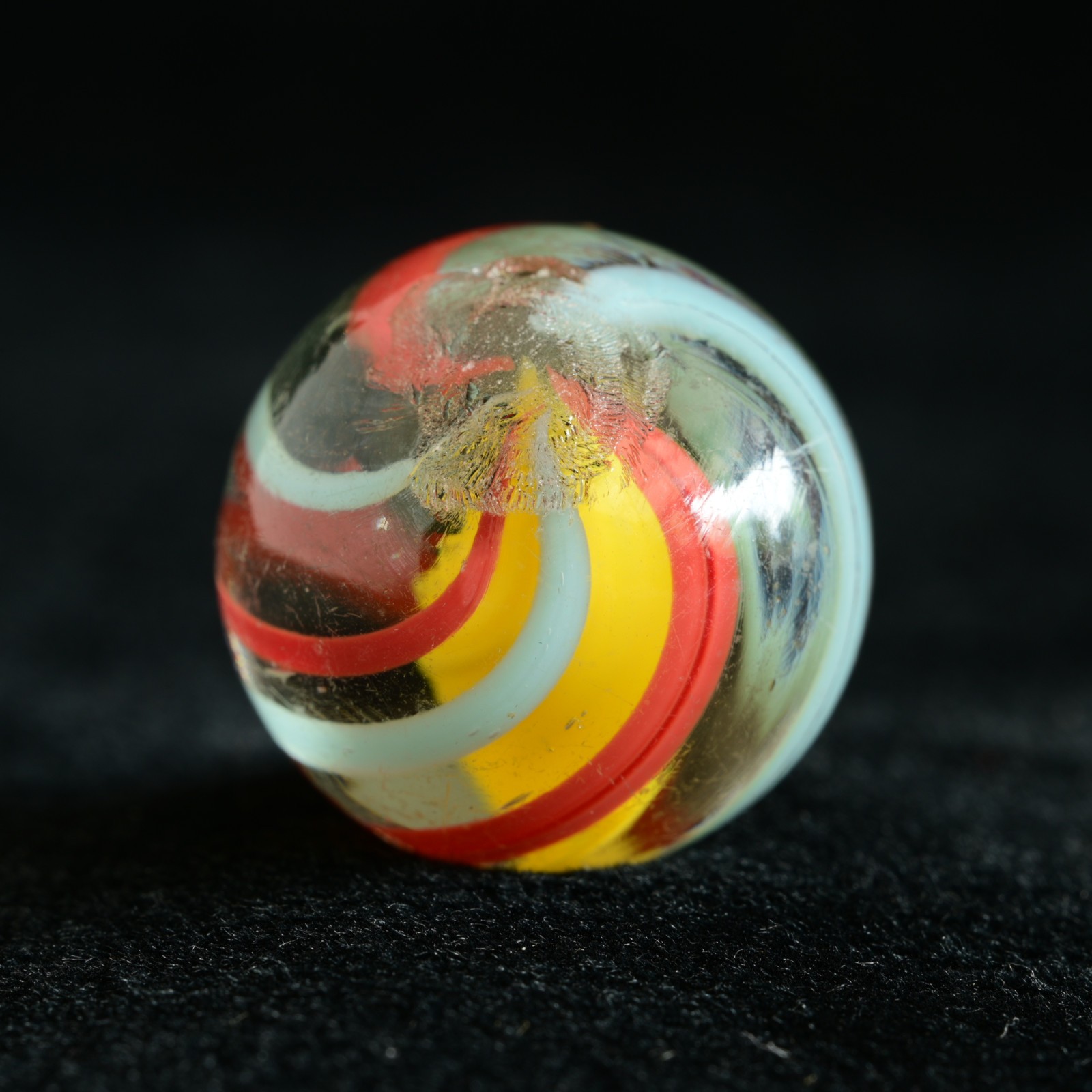 Solid Core German Handmade Antique Marble Zingy Lemon Contrast 17.4mm 21/32”