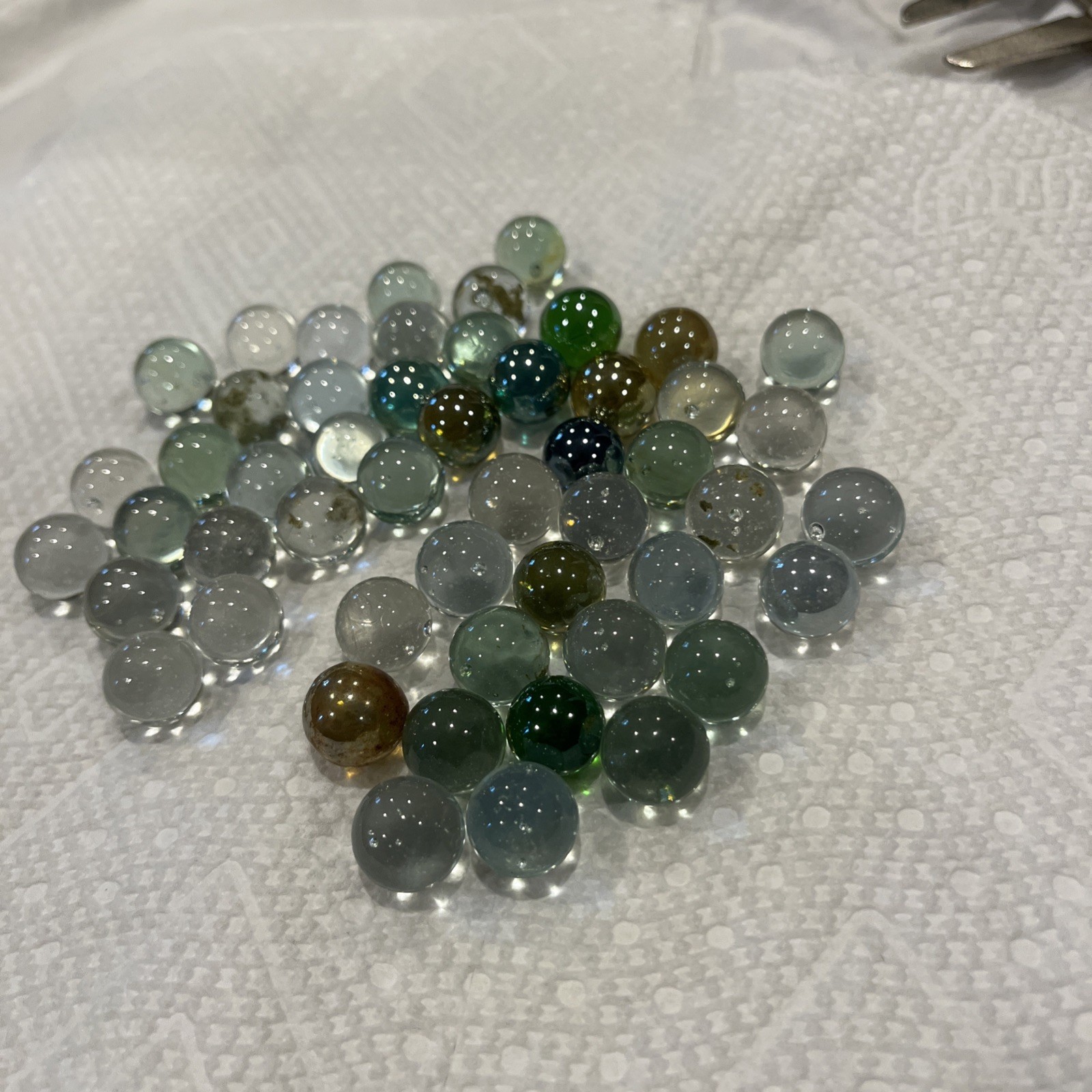 50 Glass Marble With Bubbles Size 13mm To 14mm, Small, Mostly Clear Glass Vtg