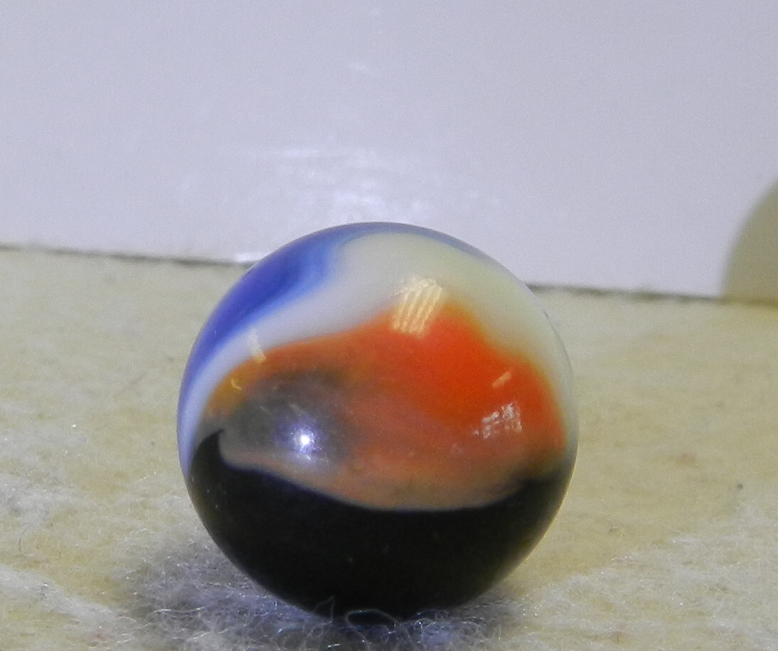 #15270m Vintage Peltier Glass Swirl Marble .66 Inches *Near Mint*