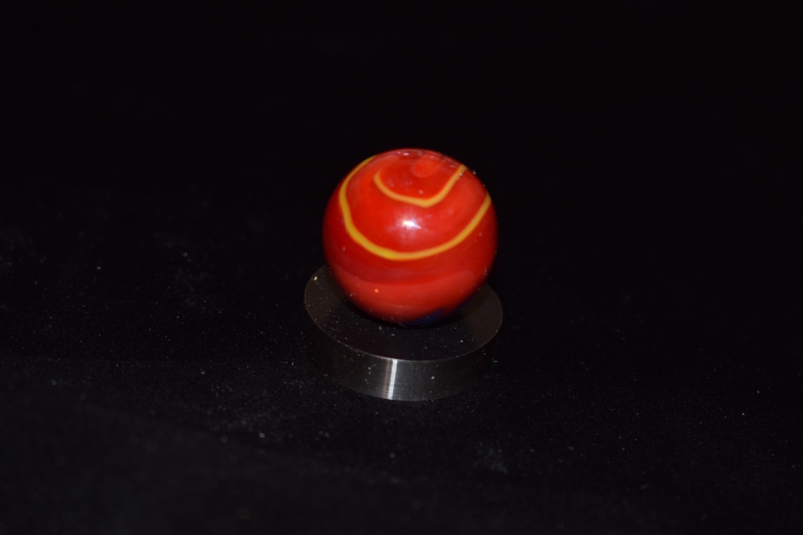 👽➖⏩VACOR💪Superman🔴🔵🟡 Toy Collectors Marble Shooter size” 7/8″=.875″ Mint