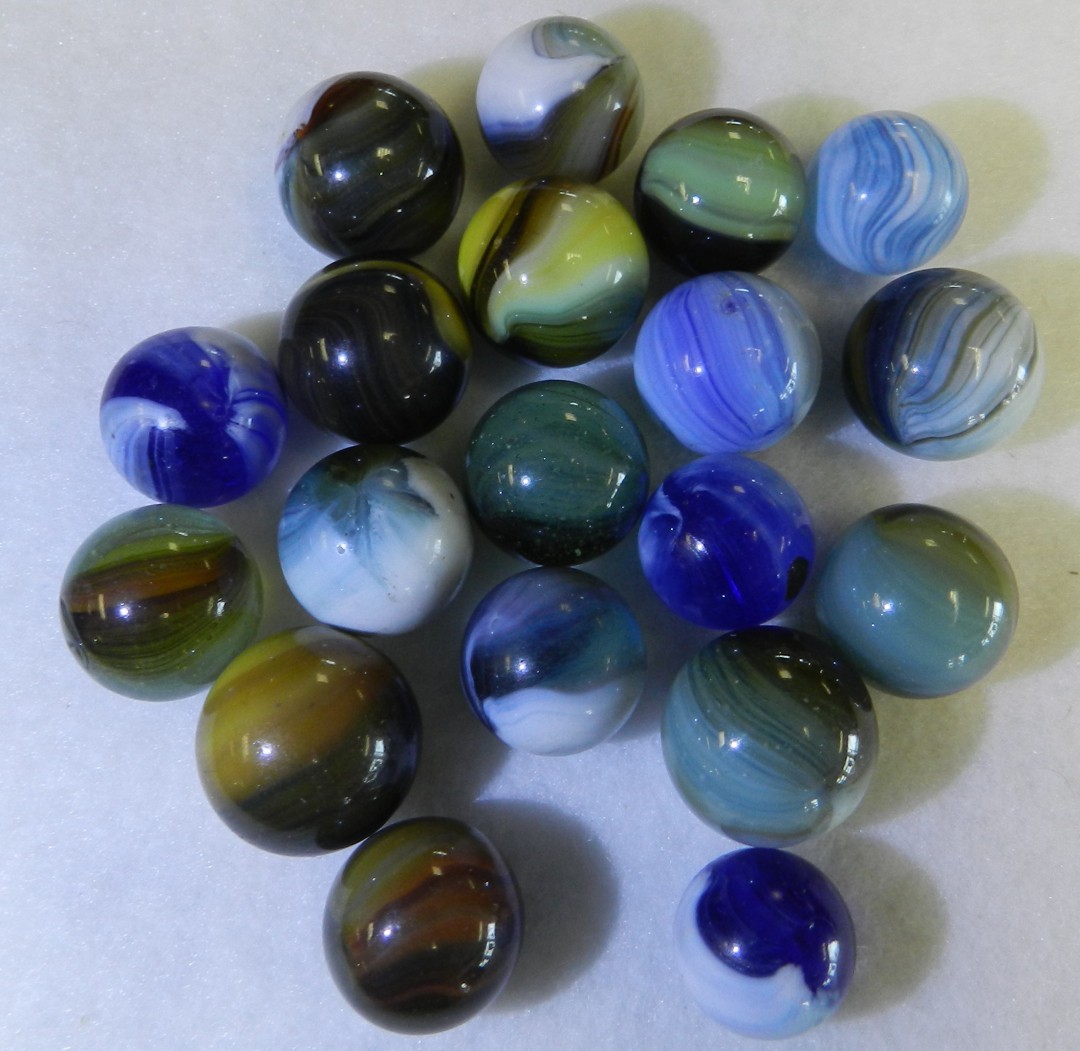 #20874m Vintage Group or bulk Lot of 18 Master Marble Marbles .66 to .77 Inches