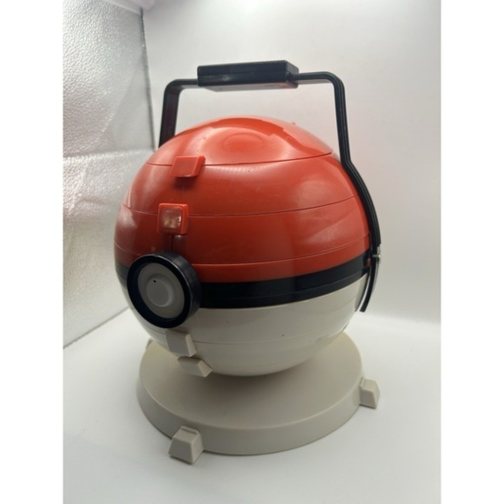 Vintage 1999 Pokemon Collector Marbles Pokeball Carrying Case & Marbles