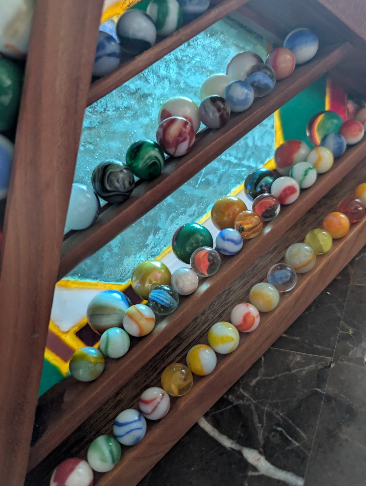 CHERRYWOOD DISPLAY OF MINT TO NM OLD MARBLES AKRO PELTIER VITRO VACOR WV SWIRLS