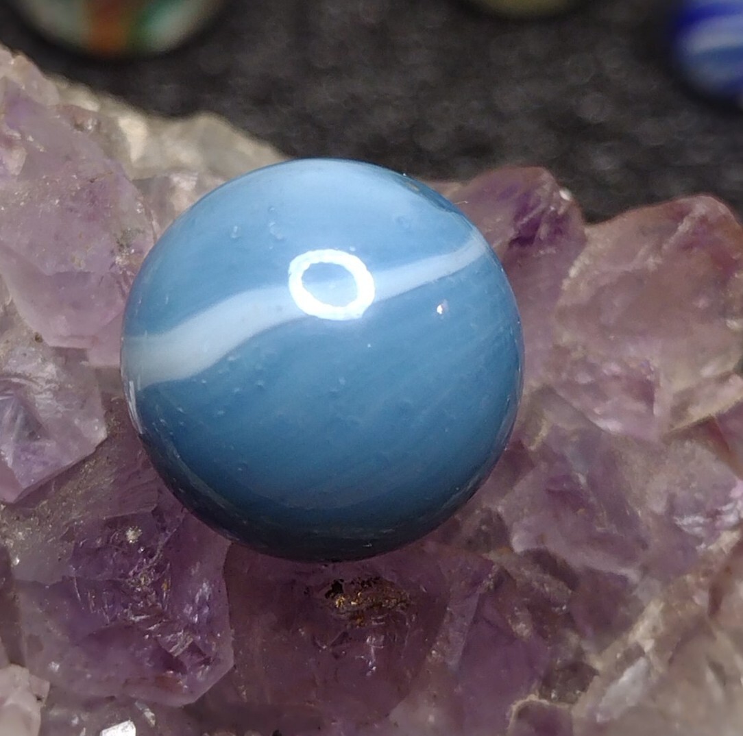 NM+ Opal – Unique Blue &🔥 White – Peltier Glass – Rainbo Vintage MARBLES .61″