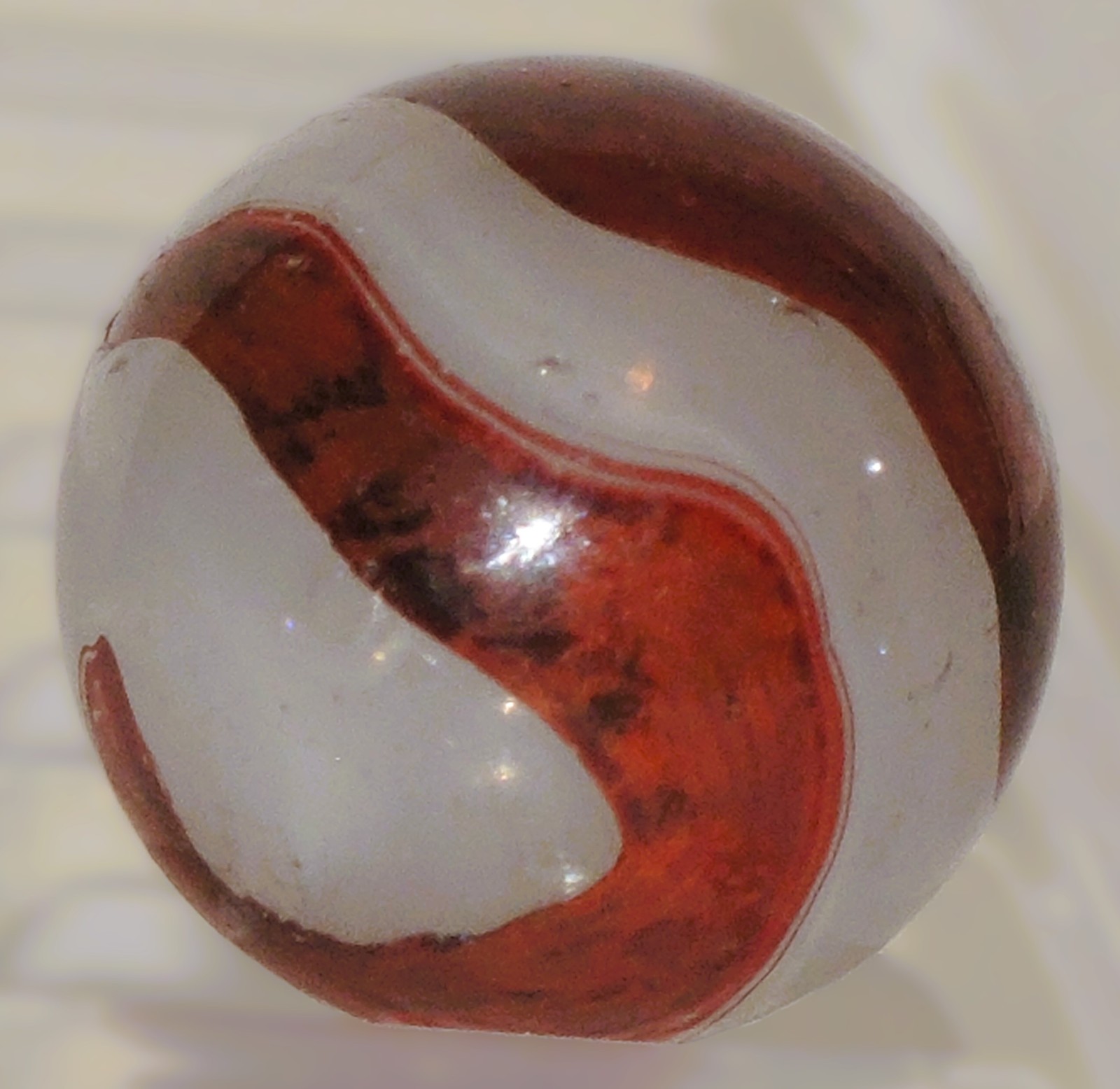 Marble AKRO AGATE Oxblood FlameSwirls Lemonade Milky Base Corkscrew 3/4″ WILD UV