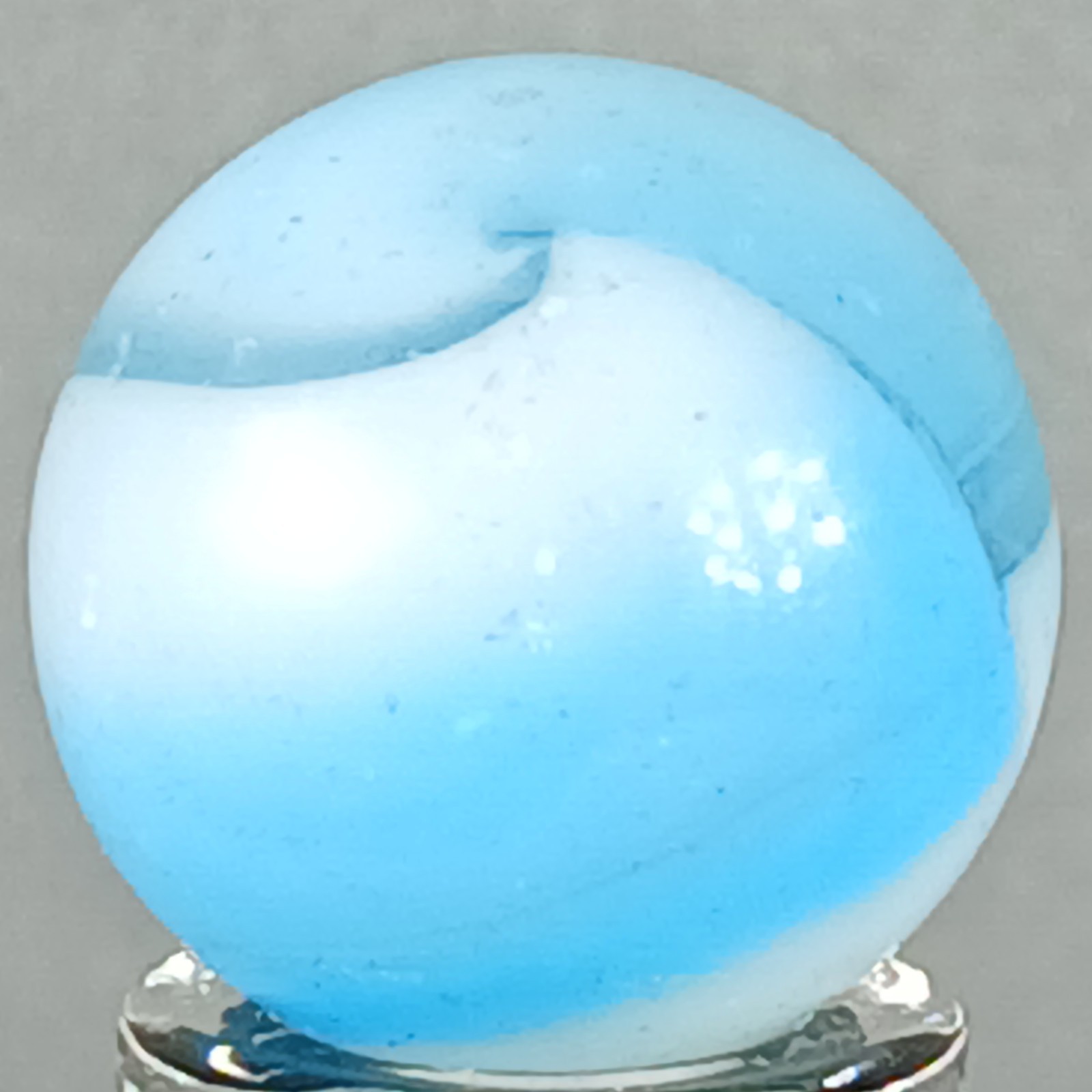 Vintage Vitro Conqueror Marble .60 Inches Near-Mint Condition Combined Shipping