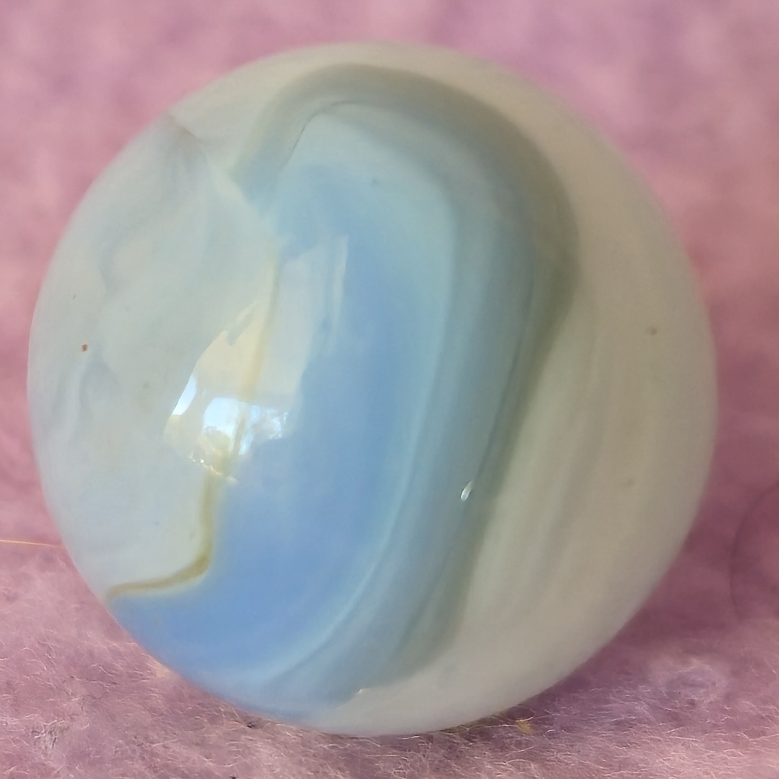 Vintage HTF Vitro Conqueror Phantom Wispy Robin Blue Patch Marble .64″ Inches