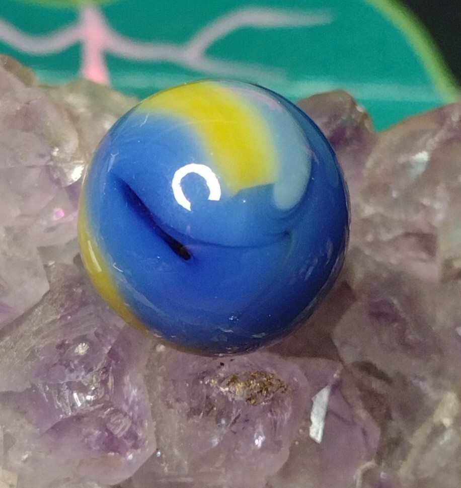 Funky UV TRI-COLOR Tear Drop 💧 SWIRL Collectibles Toys Vintage Marbles .58″