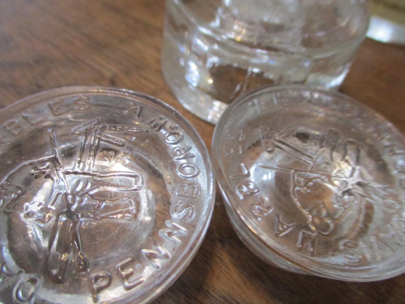 LOT OF 9 SOLID CLEAR RESIN PREMIUM MARBLE DISPLAY HOLDERS + 1 WOOD AS PICTURED