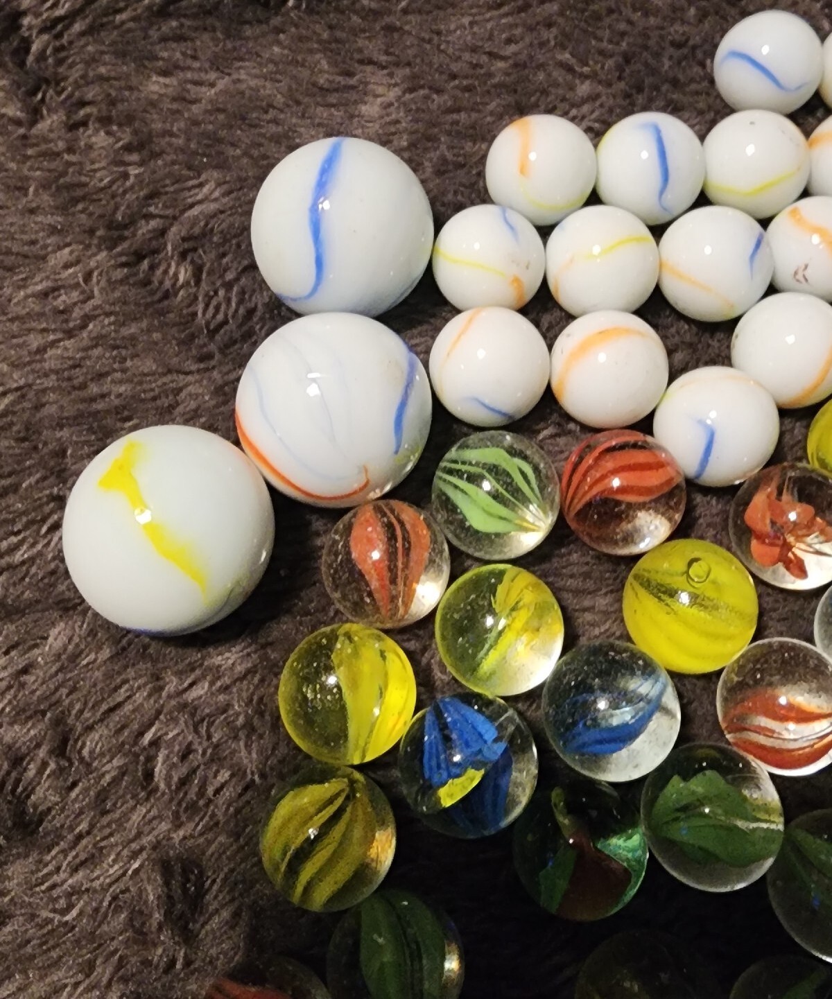 Vintage Marbles Mixed Lot 164 Marbles 7 Big 157 Small/regular Speckled And Other