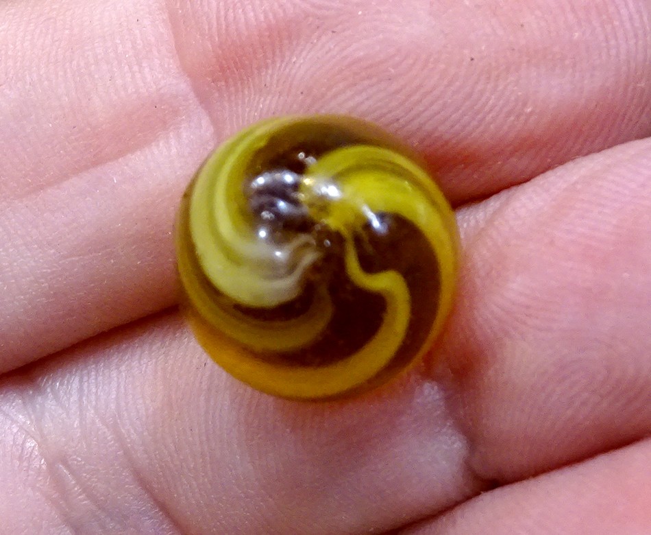 STUNNING! HANDMADE German CARAMEL SWIRL Estate Fresh ANTIQUE Vintage MARBLE
