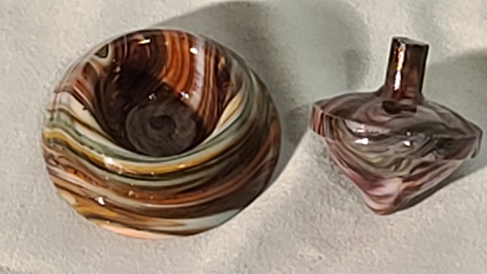 ANDY DAVIS, Glass Art Spinning Top & Base, Tom Jinks Run (?), #084A