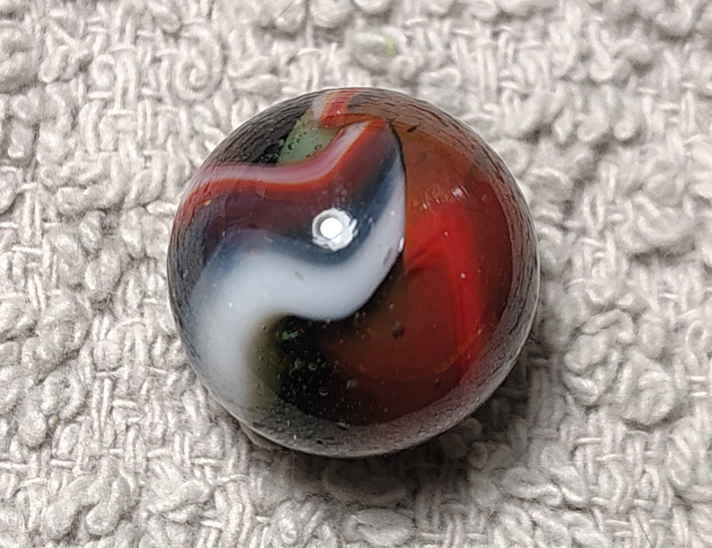 Vintage Peltier Glass Marble 0.62″ NLR Muddy Rainbow NM Condition