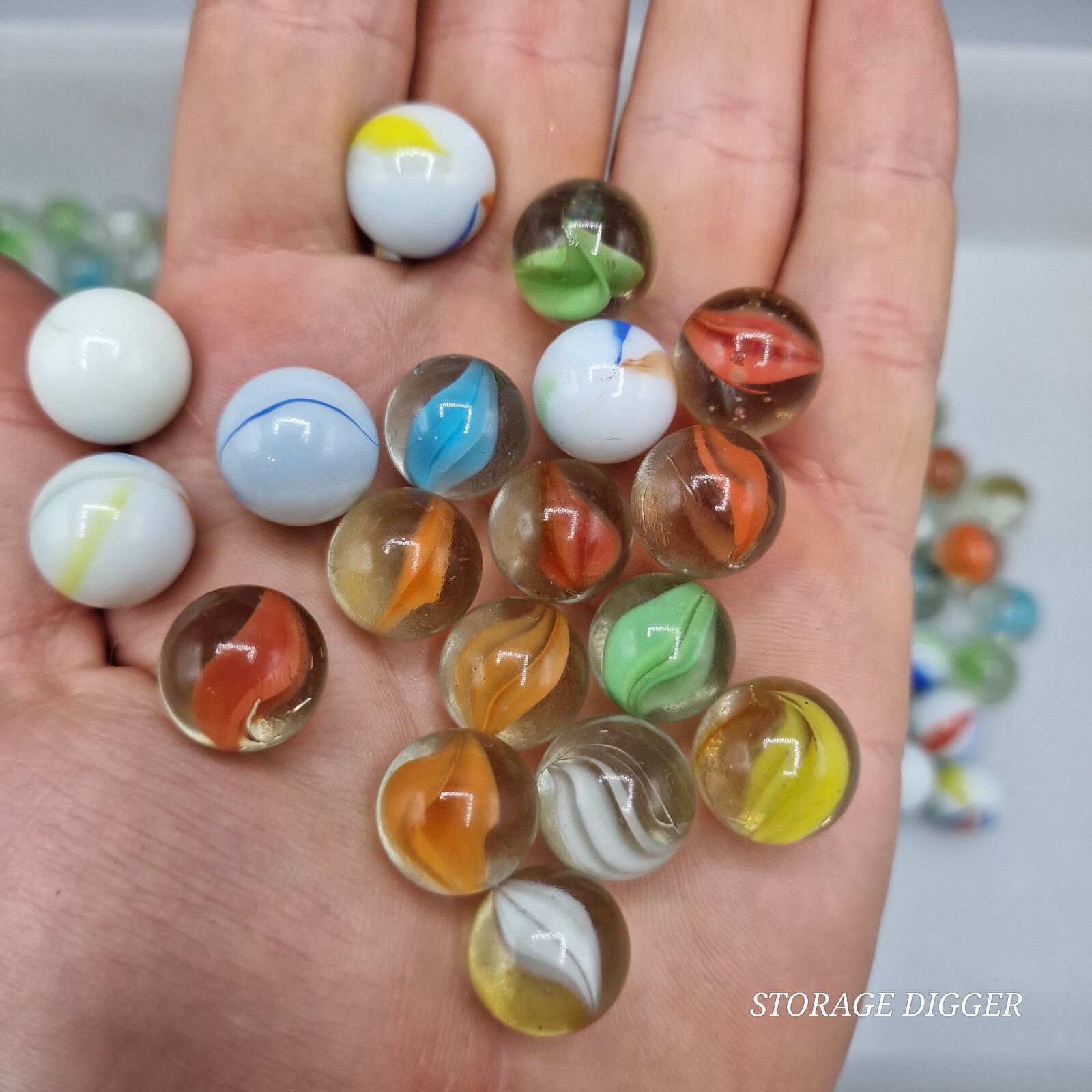 Vintage Lot of 164 Cat Eye And 14 Milk Glass Marbles, Multicolor, Decorative