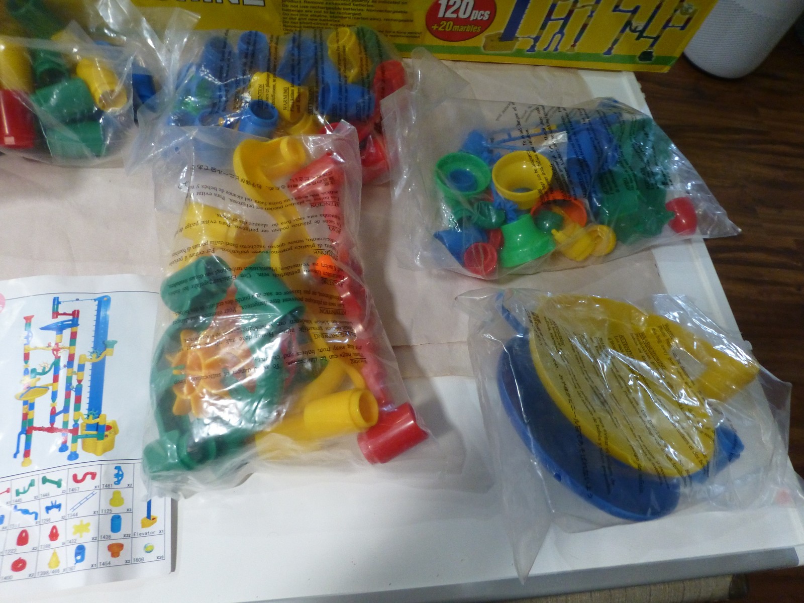 Vintage Marbulous Auto Run Marble Machine 120 Pieces/20 Marbles Complete